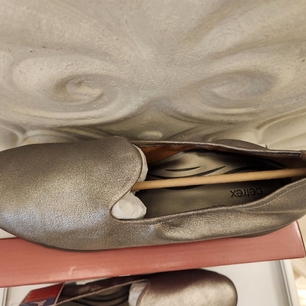 Aetrex "Liz" Brushed Silver Pull on Shoes. NIB. Size EU 43/US 11.5-12 - Picture 2 of 12
